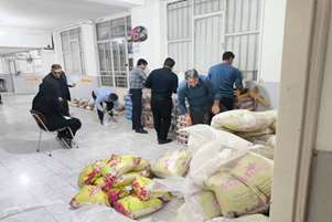 توزیع بسته معیشتی شب یلدا